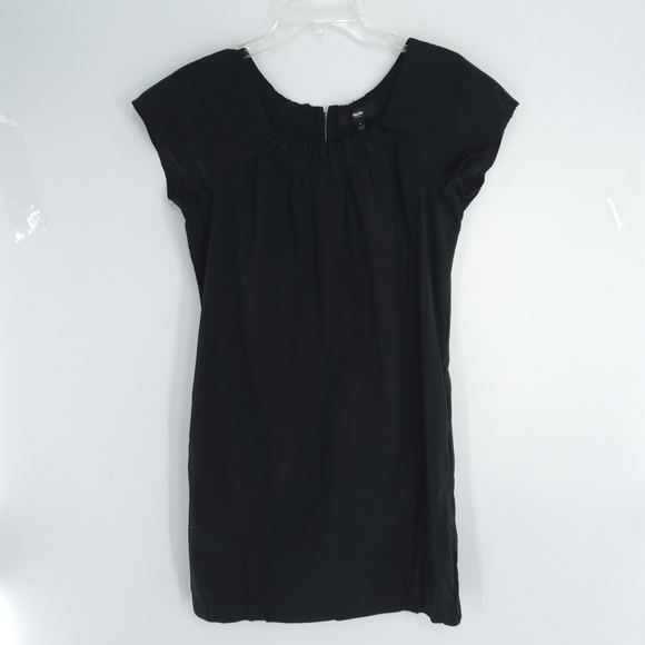 Mossimo Supply Co. Dresses & Skirts - MOSSIMO MEDIUM SHEATH DRESS